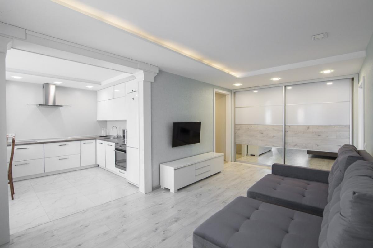 Продам 4-комнатную квартиру в Минске в Центральном р-не, Нововиленская ул., 7Б