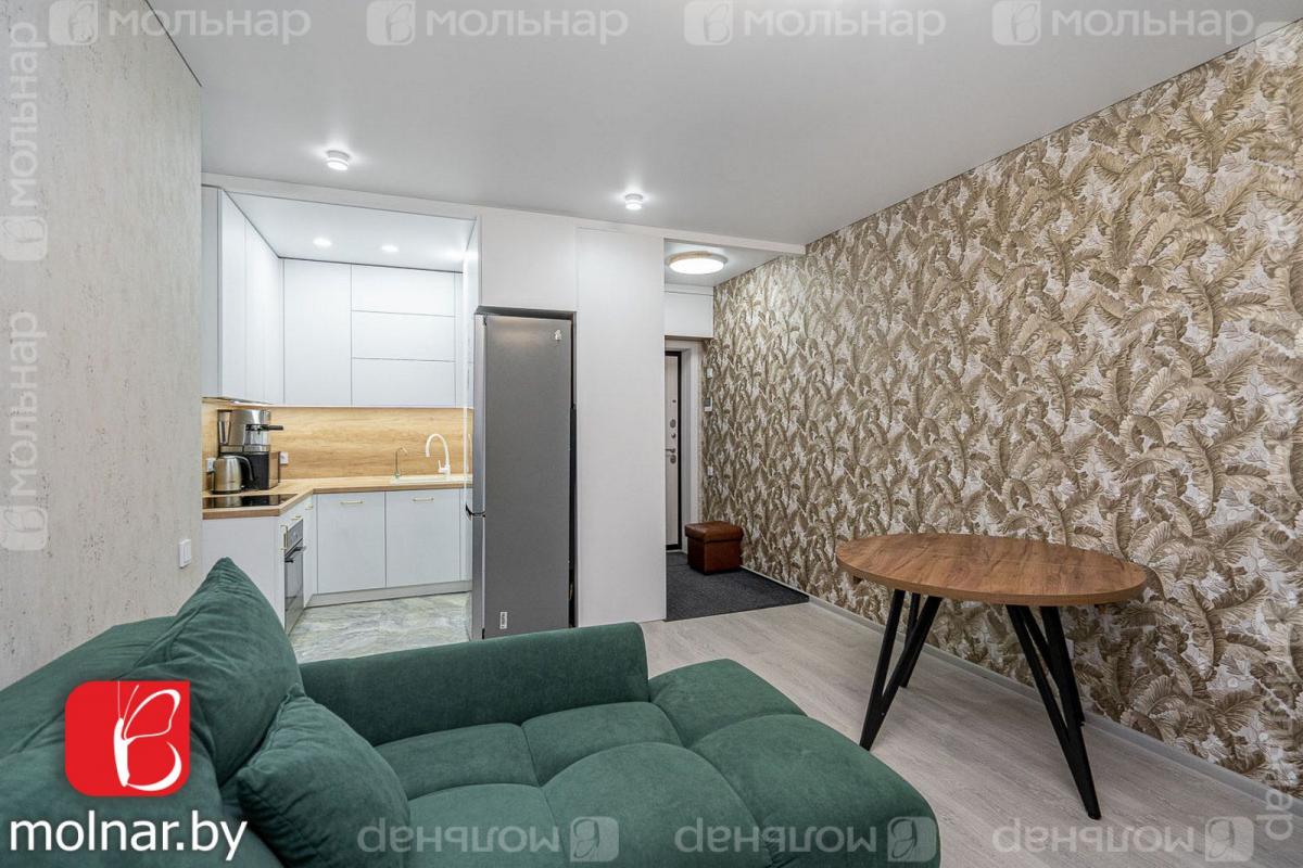 Продам 4-комнатную квартиру в Минске в Октябрьском р-не, Минск-Мир, Николы Теслы ул., 24