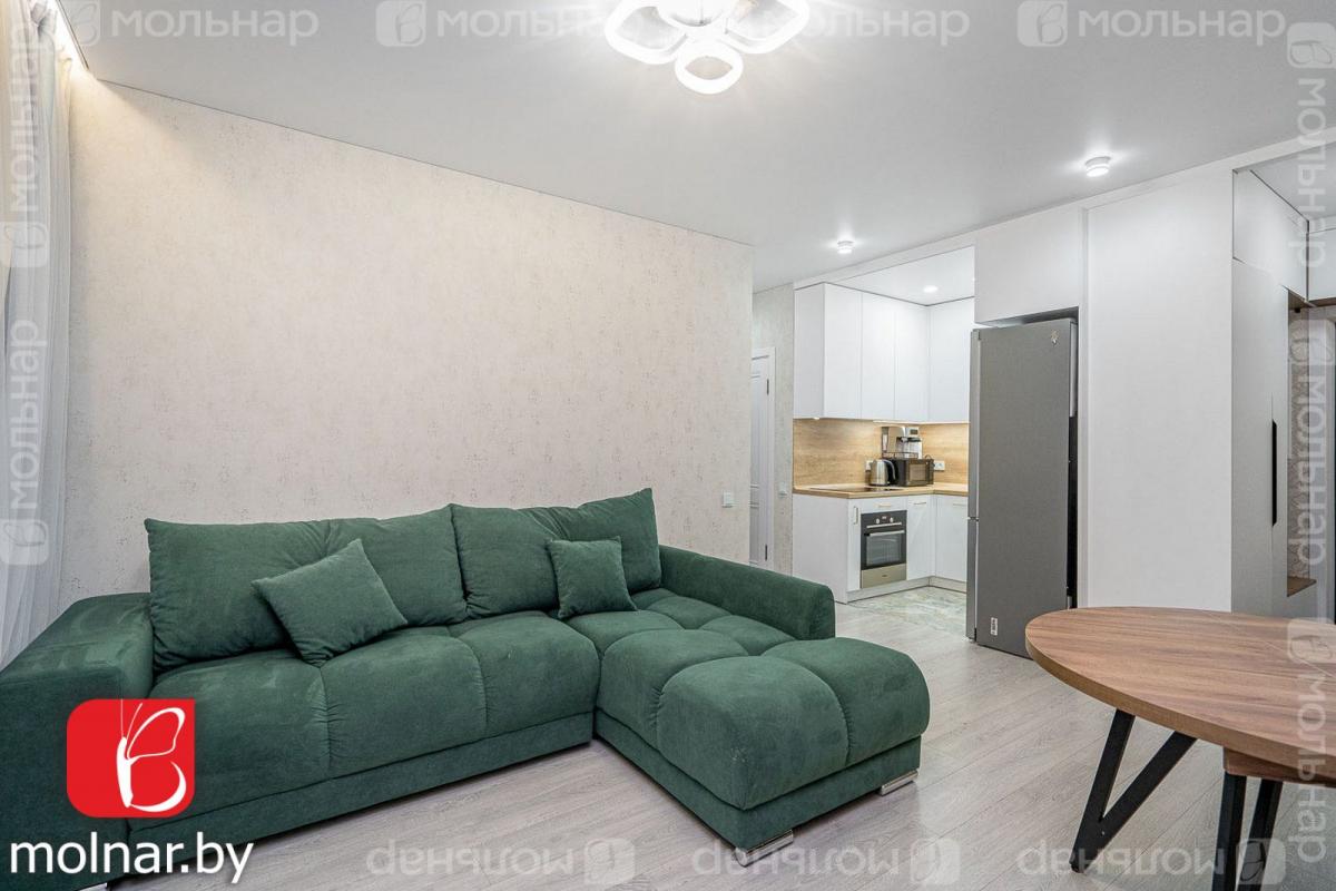 Продам 4-комнатную квартиру в Минске в Октябрьском р-не, Минск-Мир, Николы Теслы ул., 24