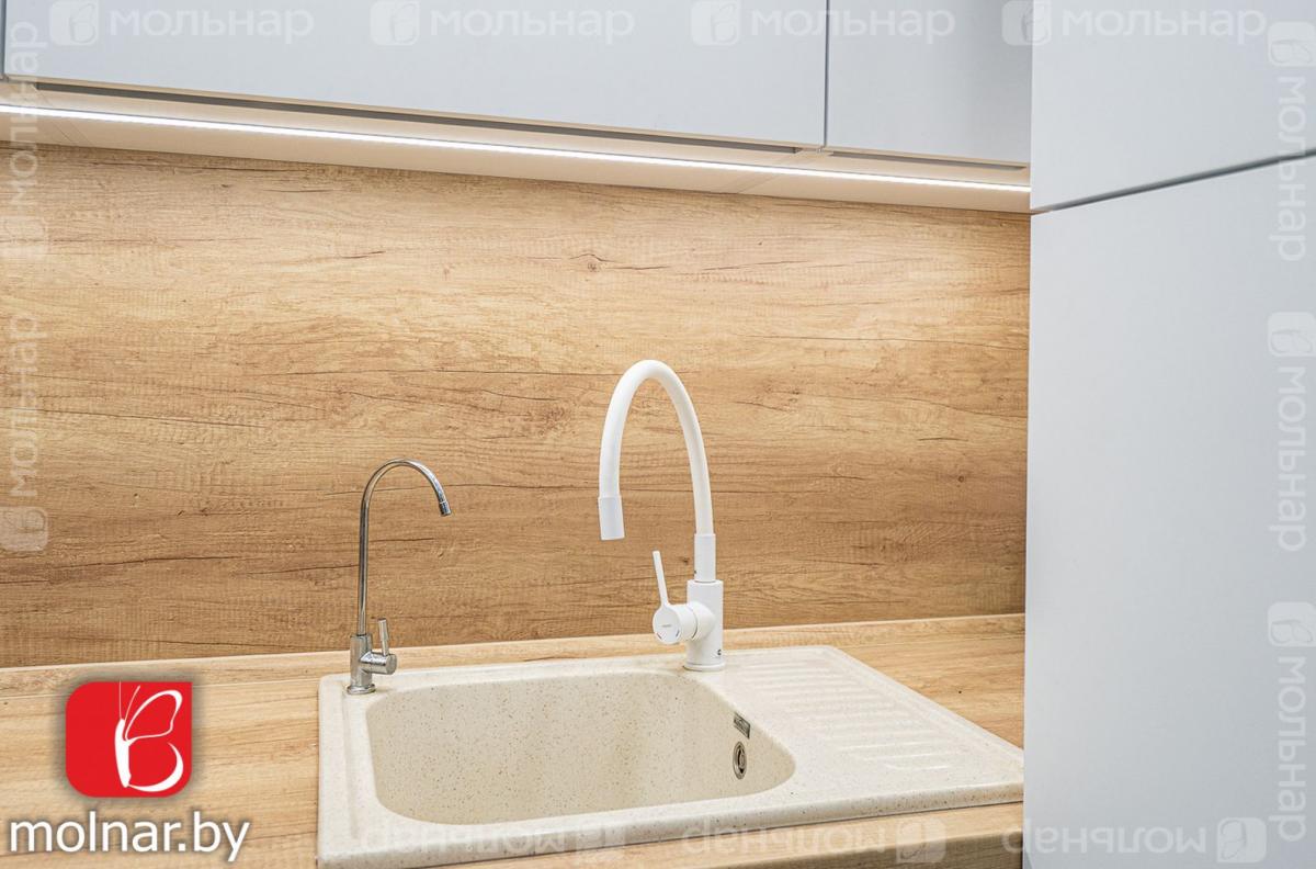 Продам 4-комнатную квартиру в Минске в Октябрьском р-не, Минск-Мир, Николы Теслы ул., 24