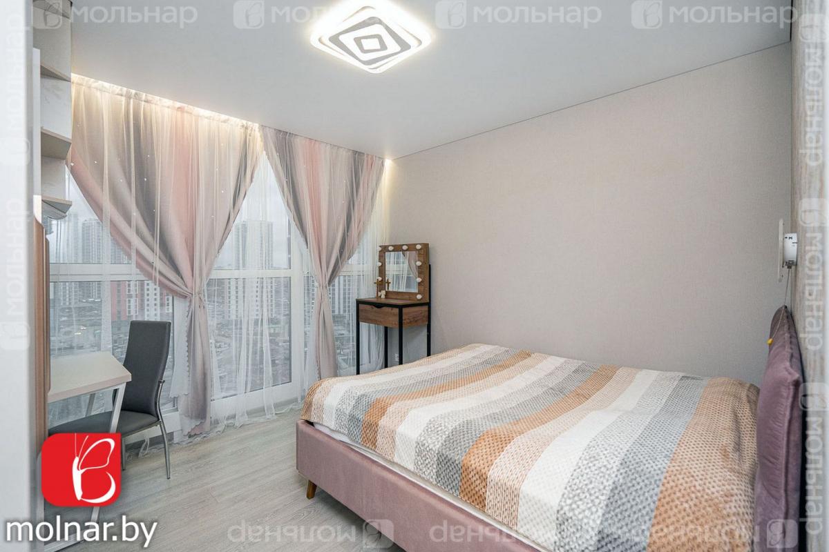 Продам 4-комнатную квартиру в Минске в Октябрьском р-не, Минск-Мир, Николы Теслы ул., 24