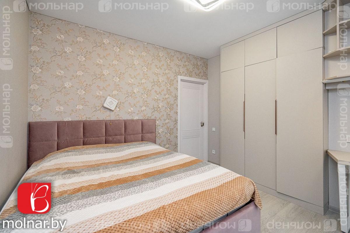 Продам 4-комнатную квартиру в Минске в Октябрьском р-не, Минск-Мир, Николы Теслы ул., 24