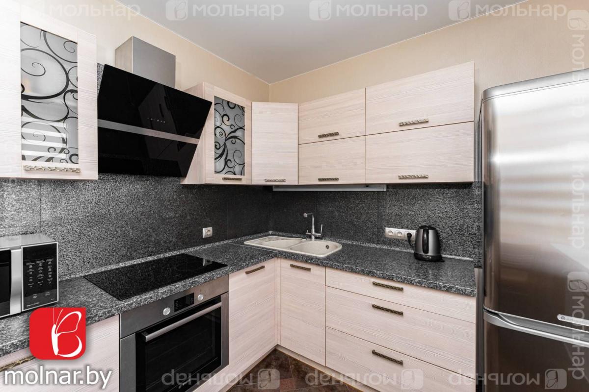 Продам 2-комнатную квартиру в Минске в Фрунзенском р-не, Каменная горка, Каменногорская ул., 32