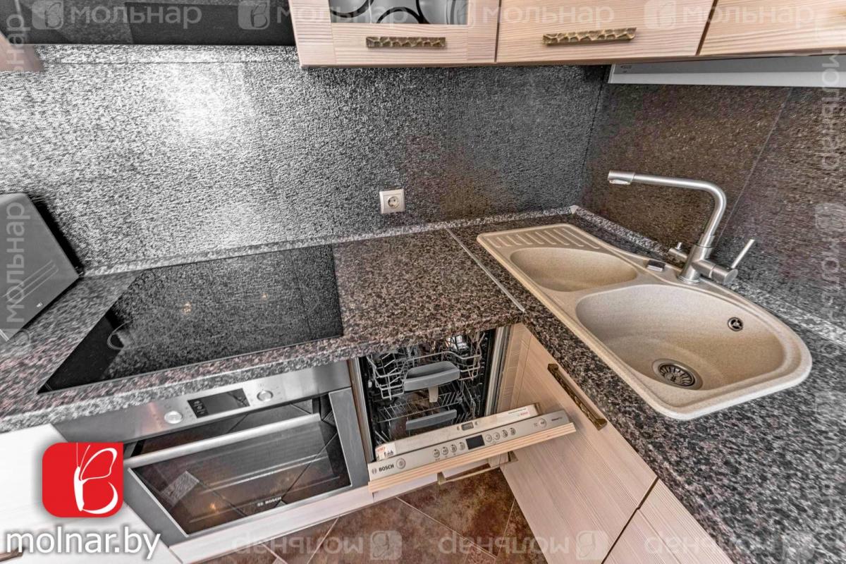 Продам 2-комнатную квартиру в Минске в Фрунзенском р-не, Каменная горка, Каменногорская ул., 32