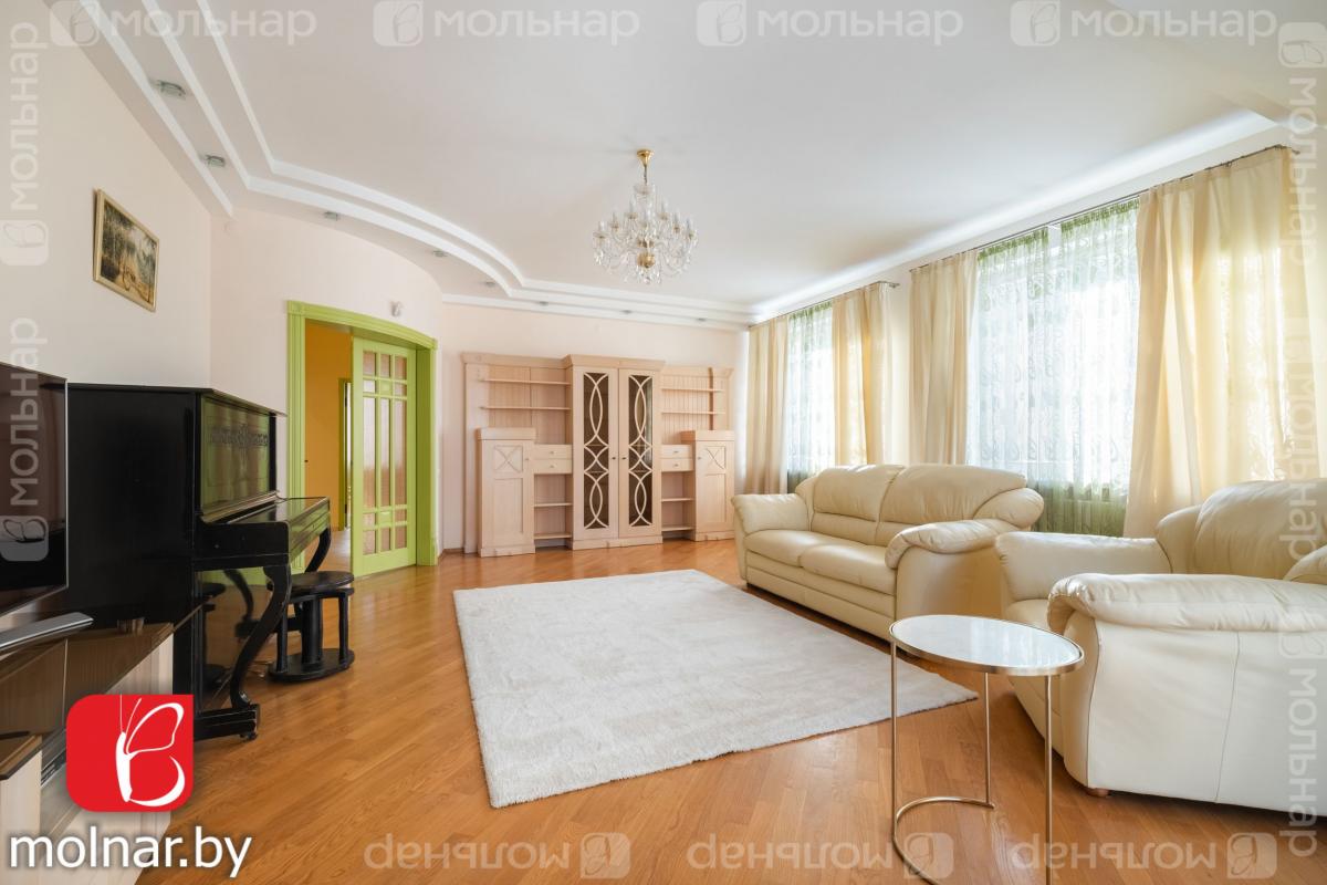 Продам 3-комнатную квартиру в Минске в Центральном р-не, Людамонт, Чехова ул., 3