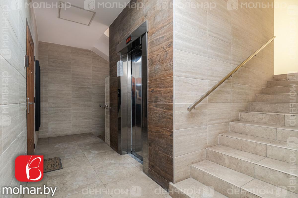 Продам 3-комнатную квартиру в Минске в Центральном р-не, Людамонт, Чехова ул., 3