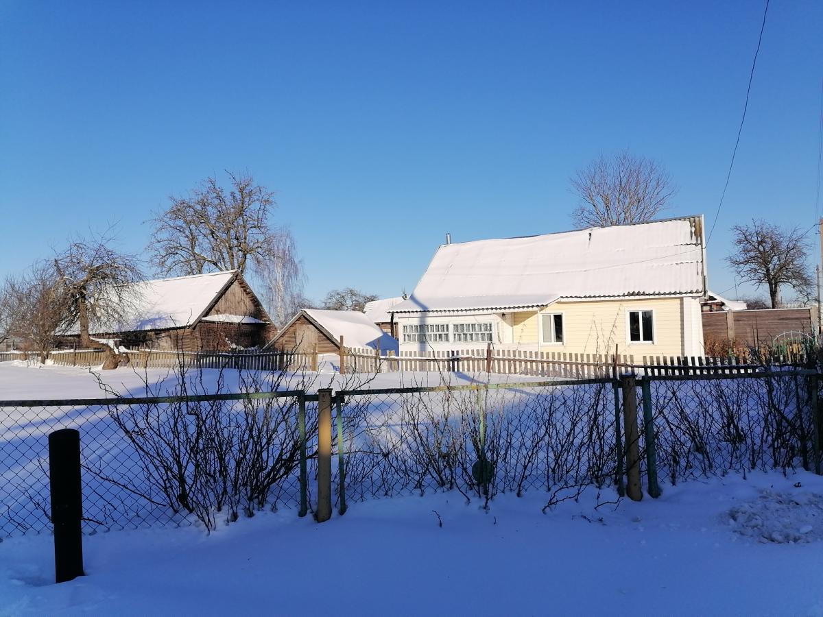 Продам дом в Столбцовском районе в Скоморошках