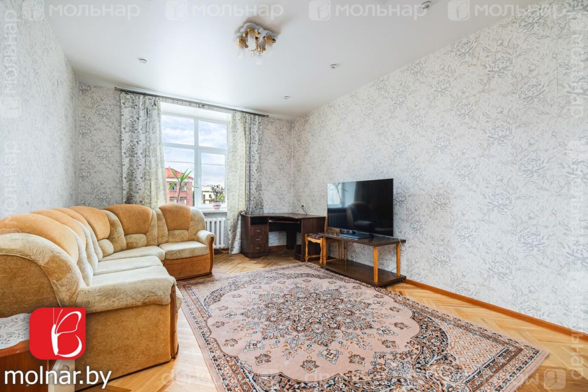 Продам 4-комнатную квартиру в Минске в Советском р-не, 46/0