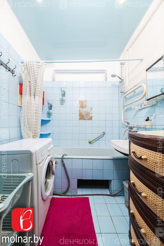 Продам 4-комнатную квартиру в Минске в Советском р-не, 46/0