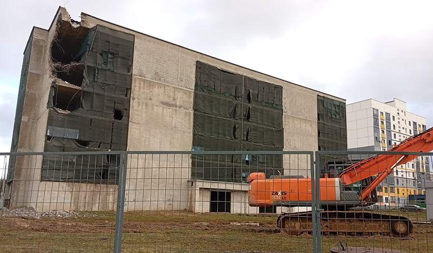 Два минских паркинга ждёт перепрофилирование, а столичный долгострой уже пошёл под снос